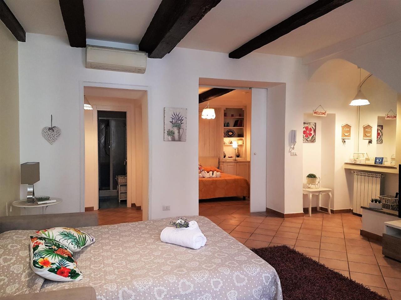 Il Salotto Di Via Giulia * Rom